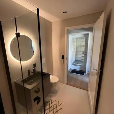 아파트 Leiligheit *